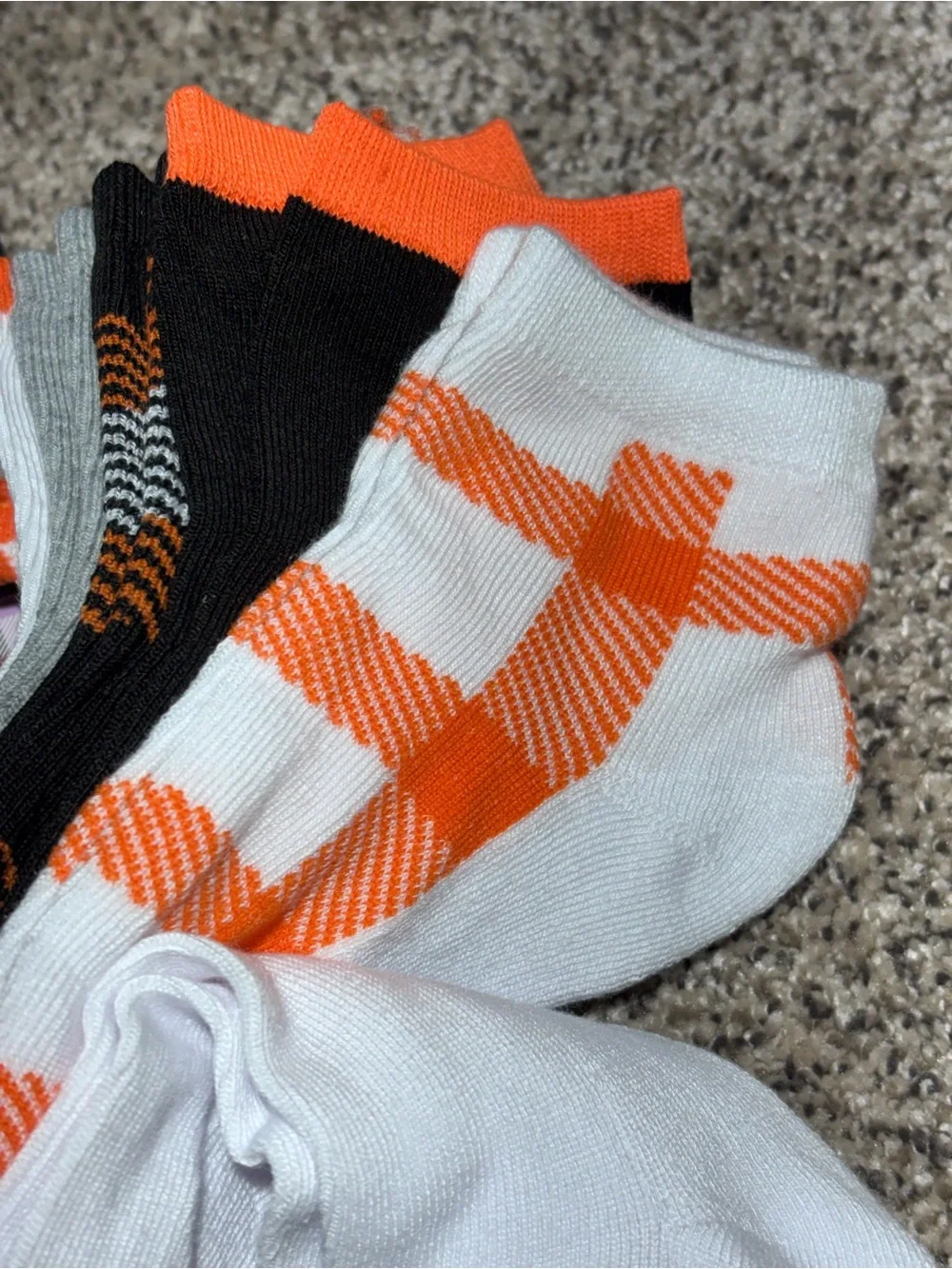 Halloween Socks 6 Pack Size 5-10 Pumpkin, Dog, Heart Trim, Flannel Print Designs
